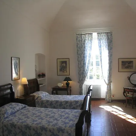Sleeps 4 Pool Wifi T763653